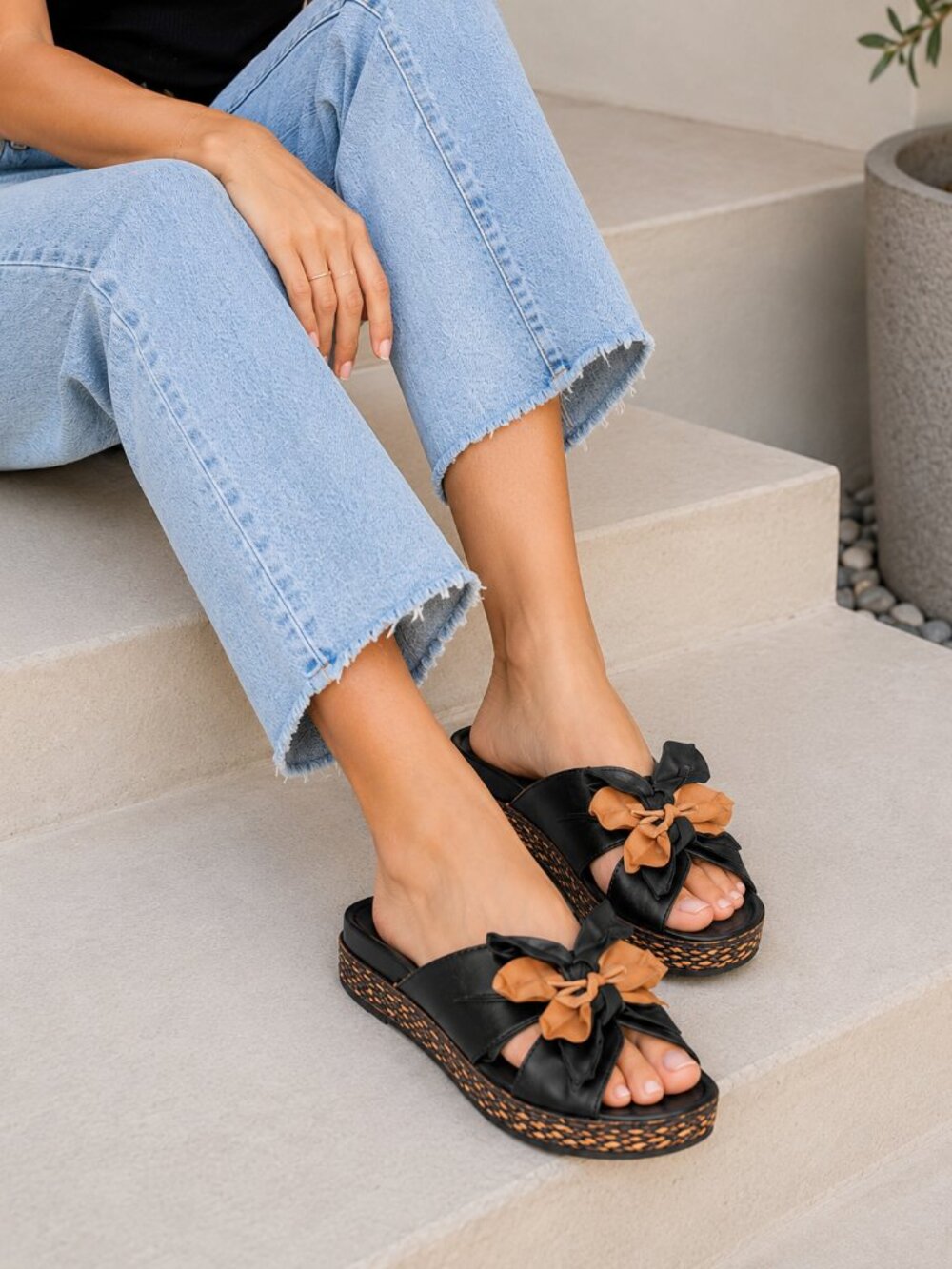 Spring Step Hilary Leather Flower Slide Sandals Black EU38 US 7.5-8
